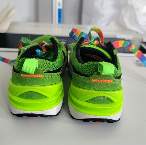 Nike Waffle One Electric Green GS Shoes  12c - Picture 3 of 6